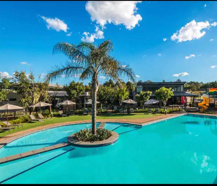 Luxurious Waterfall 1 Bedroom Condo With Free Uncapped Wifi Midrand Buitenkant foto