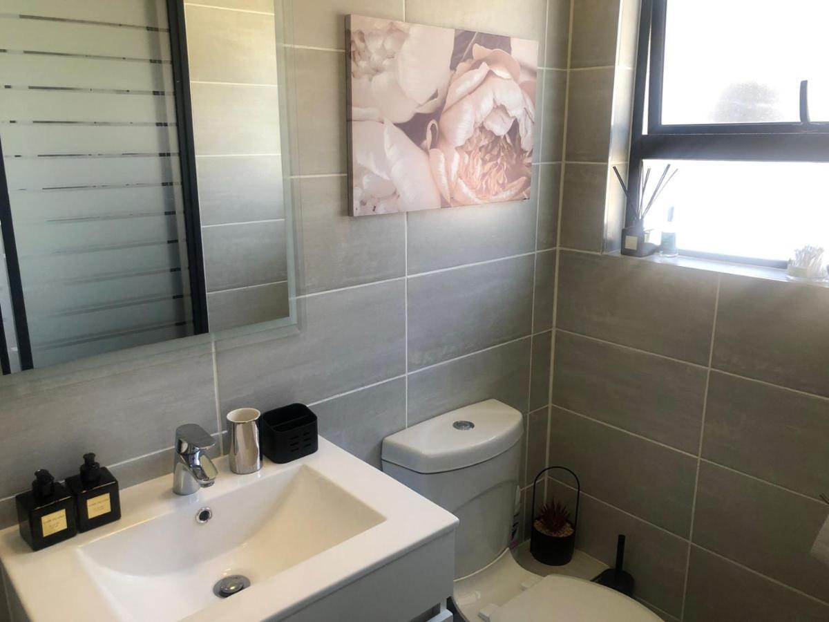 Luxurious Waterfall 1 Bedroom Condo With Free Uncapped Wifi Midrand Buitenkant foto